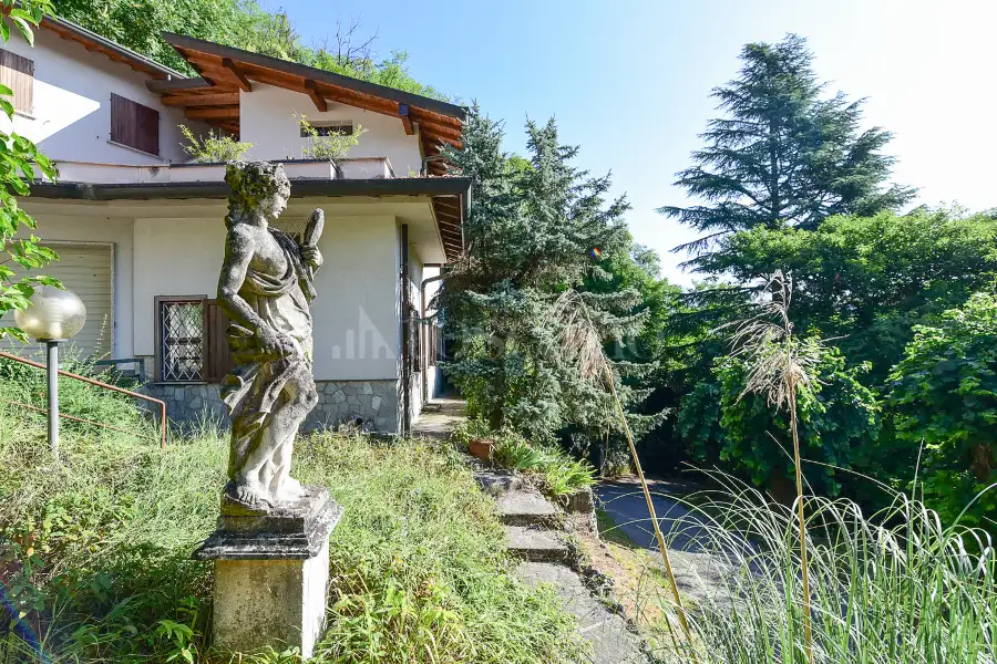 Villa in vendita di 660 mq a €790.000 (rif. 26/2025)