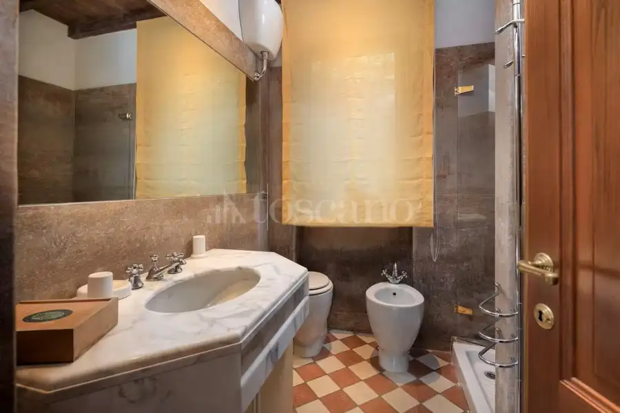Villa in vendita di 300 mq a €1.450.000 (rif. 40/2025)