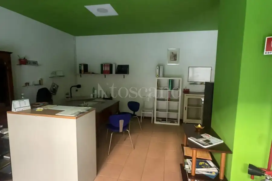 Negozio in affitto di 50 mq a €700 (rif. 65/2026)