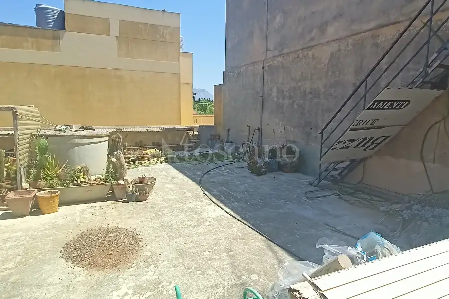 Casa Indipendente in vendita di 458 mq a €185.000 (rif. 39/2026)