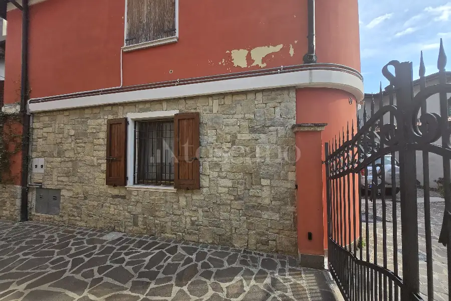 Casa Indipendente in vendita di 410 mq a €615.000 (rif. 40/2025)