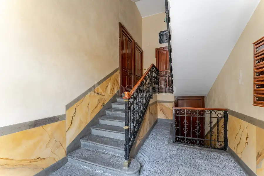Casa in vendita di 360 mq trattativa riservata (rif. 44/2026)