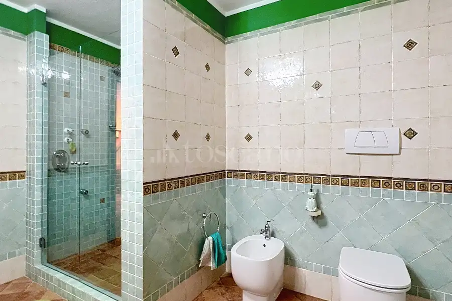 Casa Indipendente in vendita di 330 mq a €590.000 (rif. 82/2025)