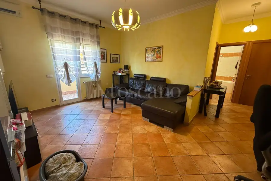 Attico in vendita di 106 mq a €299.000 (rif. 12/2026)