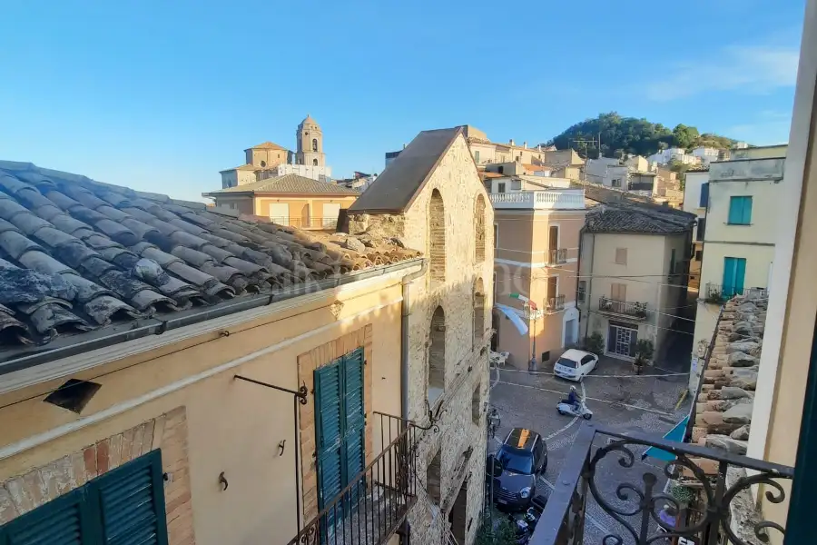 Palazzo in vendita di 200 mq a €165.000 (rif. 5/2026)