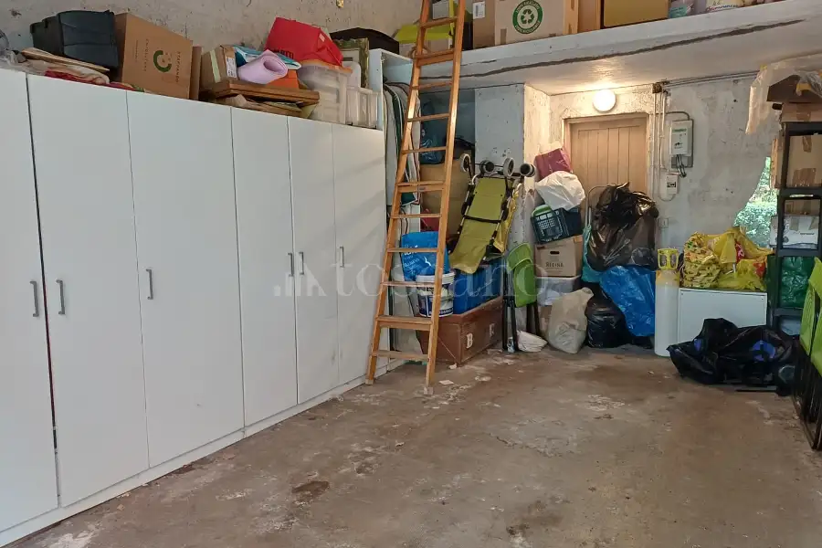 Box in affitto di 18 mq a €230 (rif. 8/2026)
