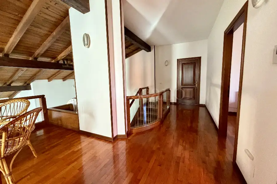 Villa in vendita di 400 mq a €870.000 (rif. 13/2026)