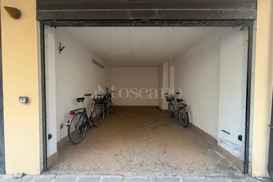 Box in vendita di 17 mq a €39.000 (rif. 31/2026)