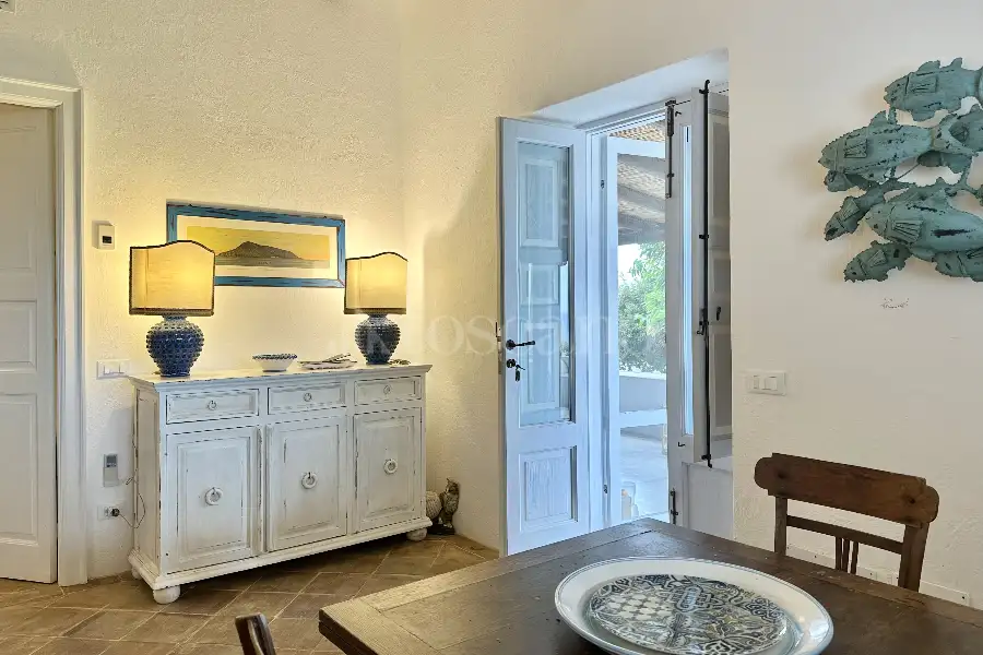 Villa in vendita di 1.000 mq a €1.990.000 (rif. 41/2025)