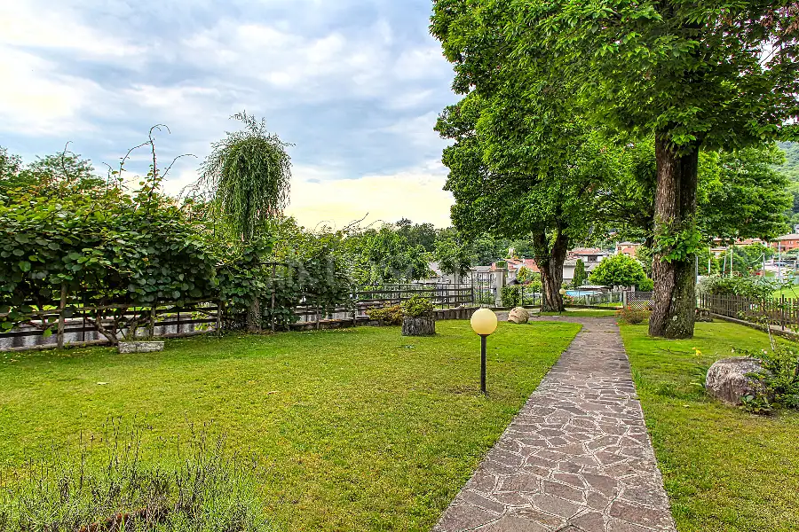 Villa in vendita di 380 mq a €520.000 (rif. 5/2026)