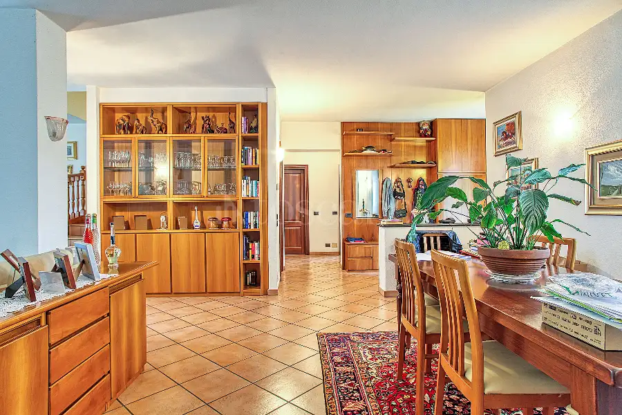 Villa in vendita di 380 mq a €520.000 (rif. 5/2026)