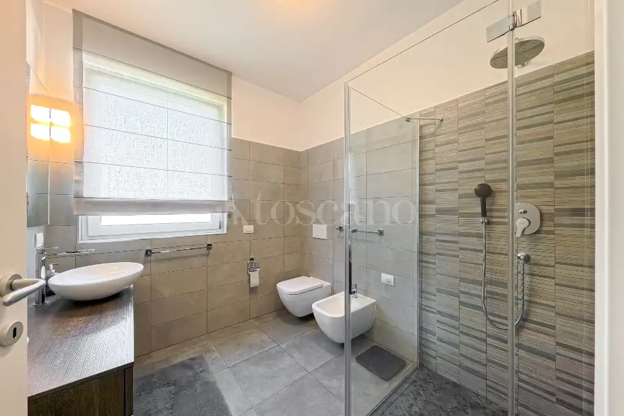 Villa Bifamiliare in vendita di 195 mq a €420.000 (rif. 148/2026)