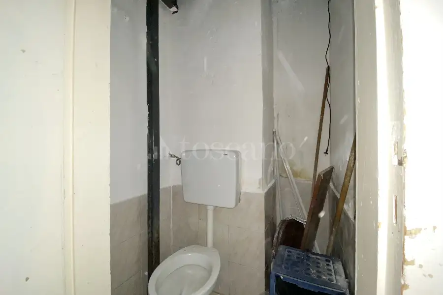 Negozio in affitto di 73 mq a €580 (rif. 23/2026)