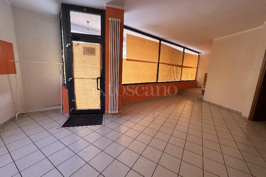 Negozio in vendita di 60 mq a €127.000 (rif. 12/2025)