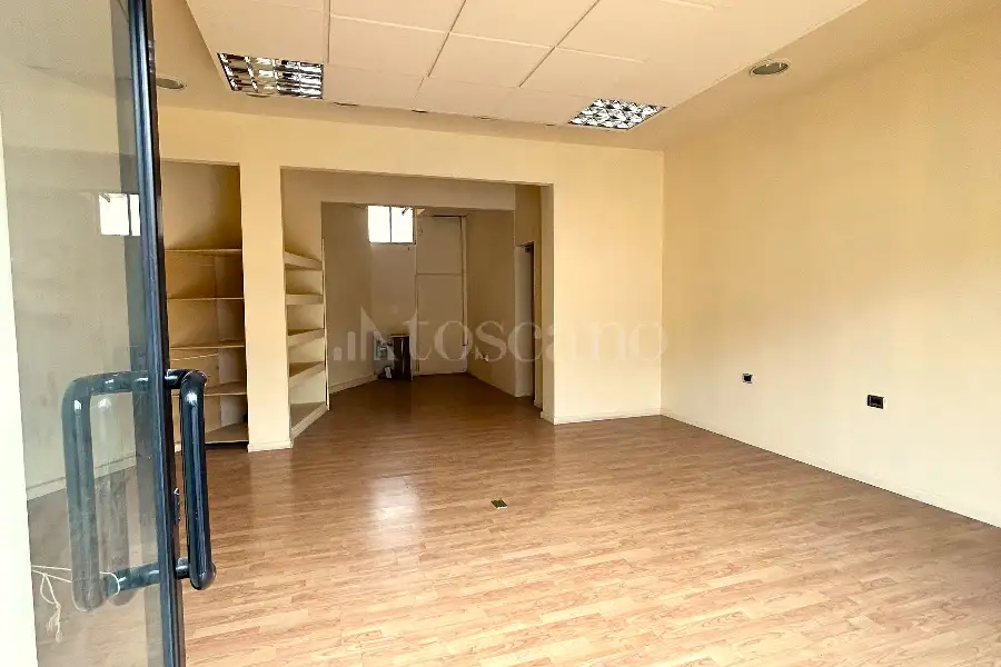 Negozio in vendita di 45 mq a €70.000 (rif. 11/2026)