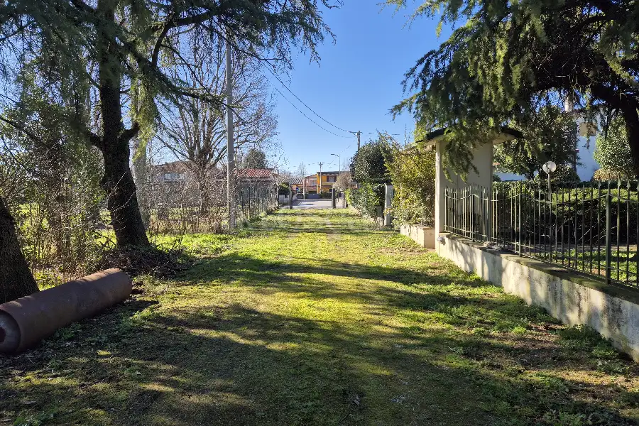 Villa in vendita di 330 mq trattativa riservata (rif. 3/2026)