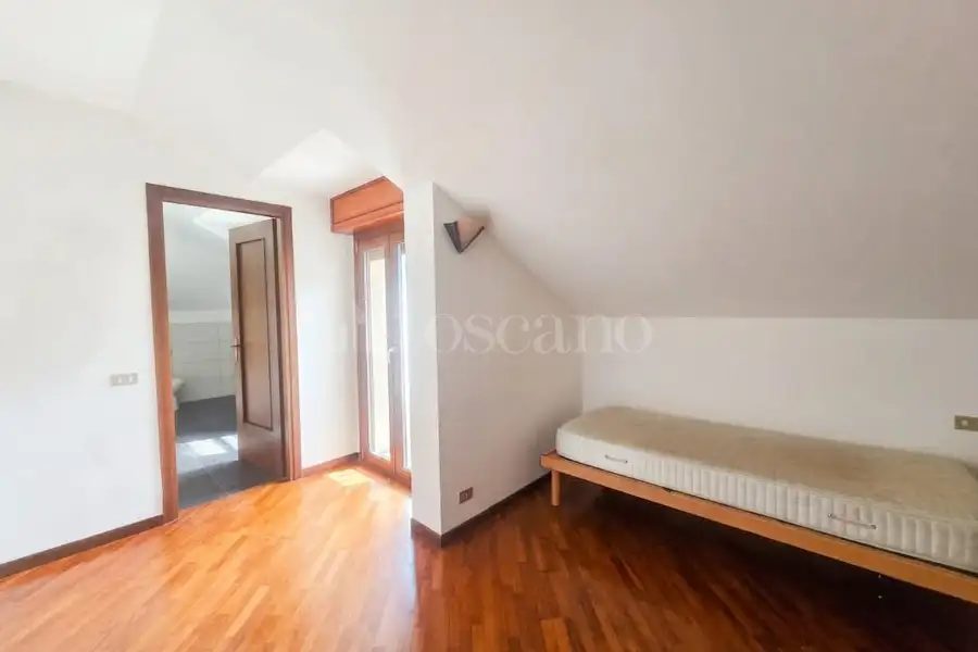 Attico in vendita di 314 mq a €490.000 (rif. 69/2026)