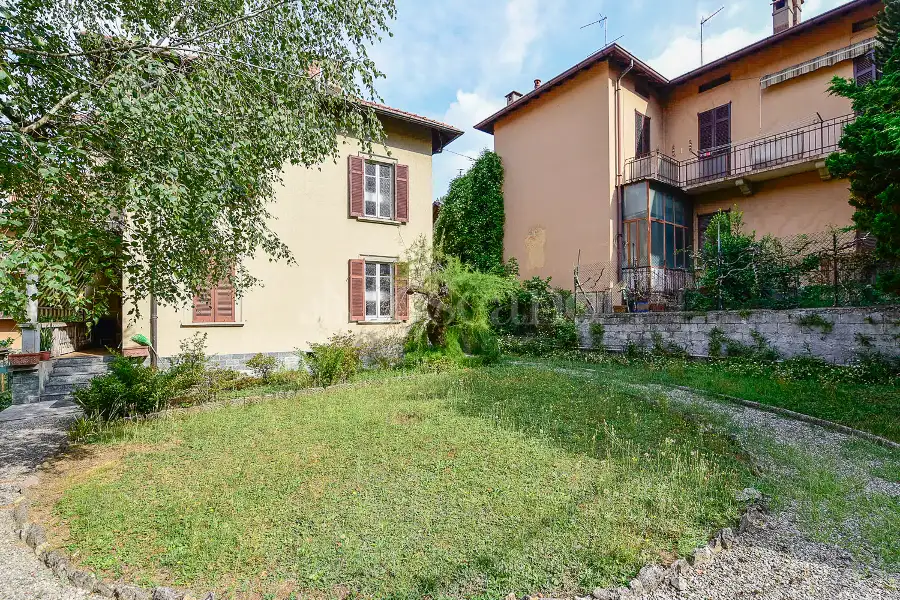Villa Bifamiliare in vendita di 145 mq a €299.000 (rif. 24/2026)