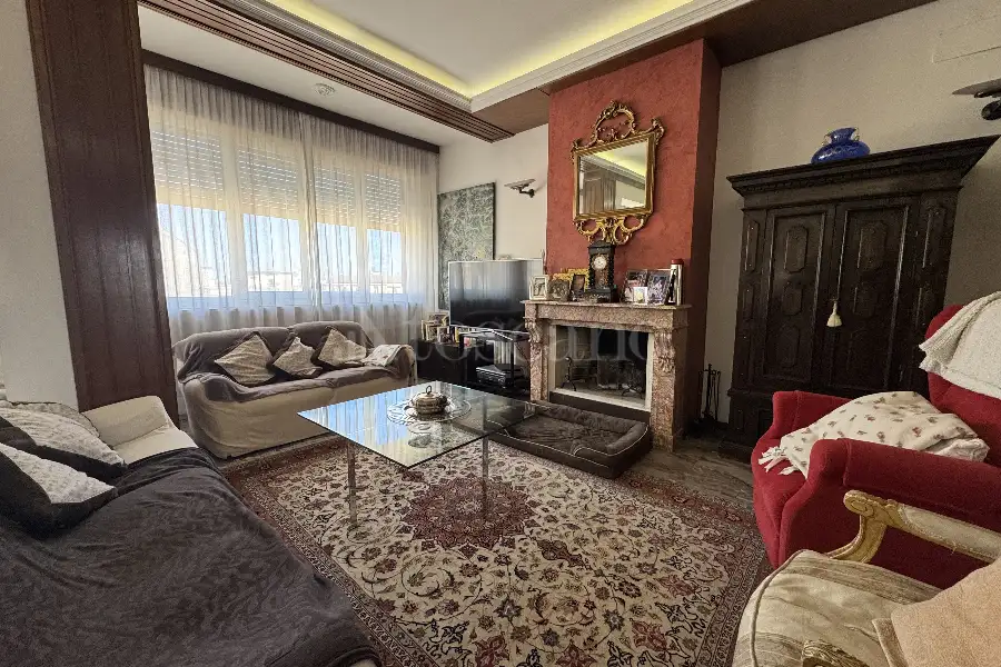 Casa in vendita di 232 mq a €1.000.000 (rif. 5/2026)
