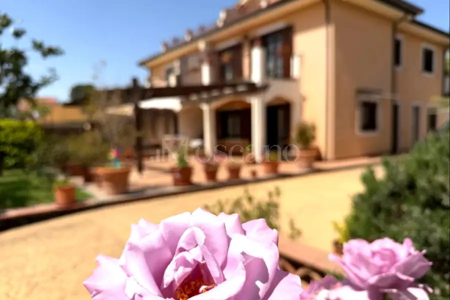 Villa Bifamiliare in vendita di 182 mq a €379.000 (rif. 75/2026)