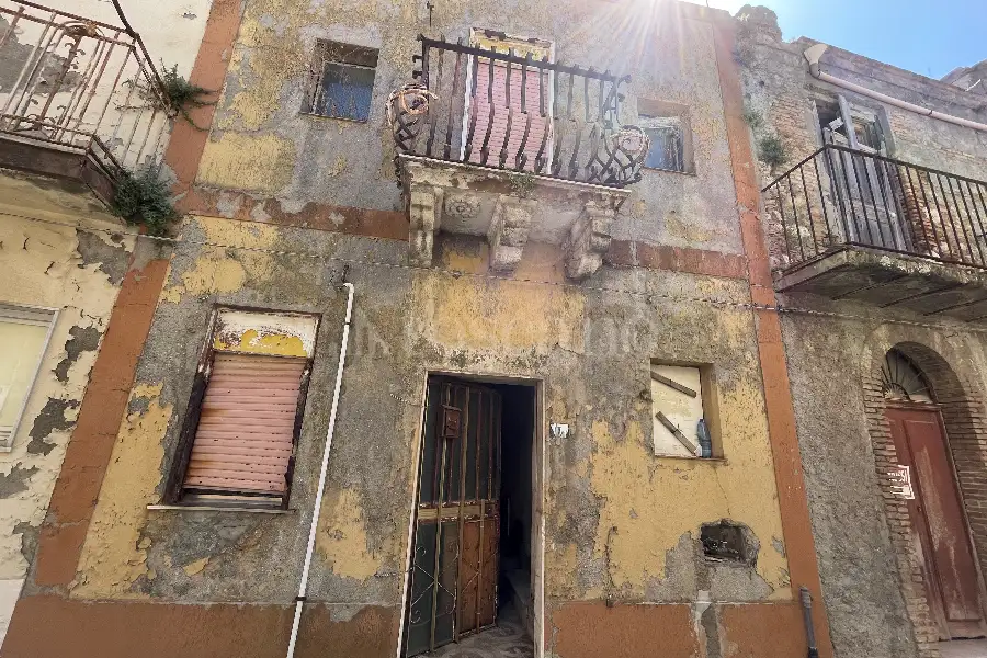 Casa Indipendente in vendita di 60 mq a €10.000 (rif. 9/2024)