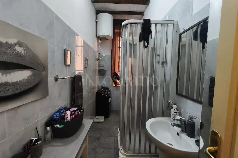 Palazzo in vendita di 1.500 mq a €2.200.000 (rif. 65/2026)