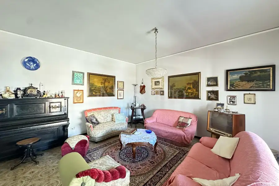 Casa in vendita di 195 mq a €320.000 (rif. 55/2025)