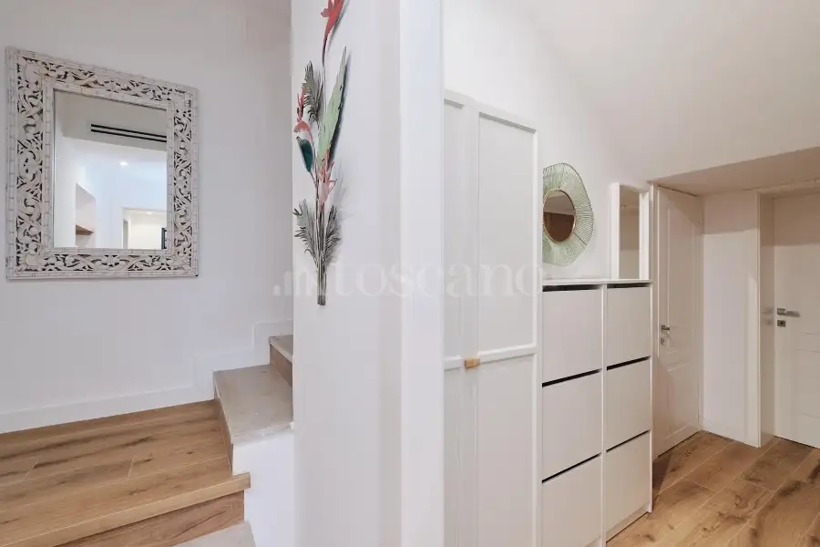 Villa in vendita di 259 mq a €1.100.000 (rif. 2/2026)