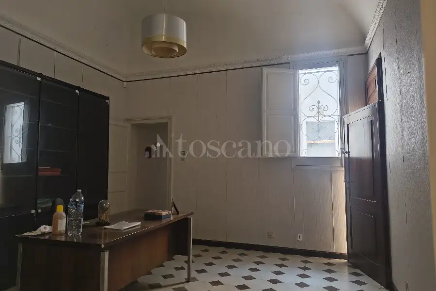 Palazzo in vendita di 585 mq a €338.000 (rif. 51/2026)