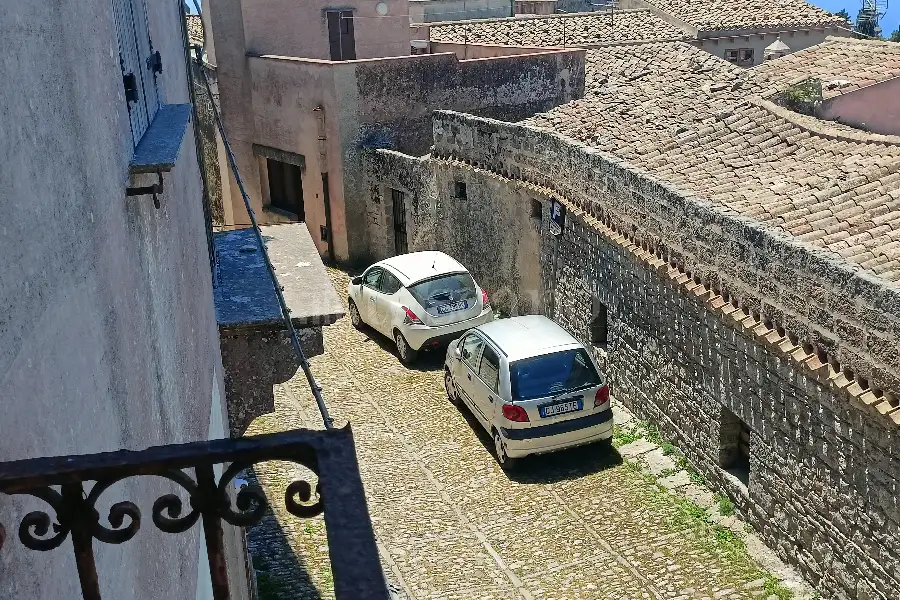 Casa in vendita di 480 mq a €450.000 (rif. 37/2026)