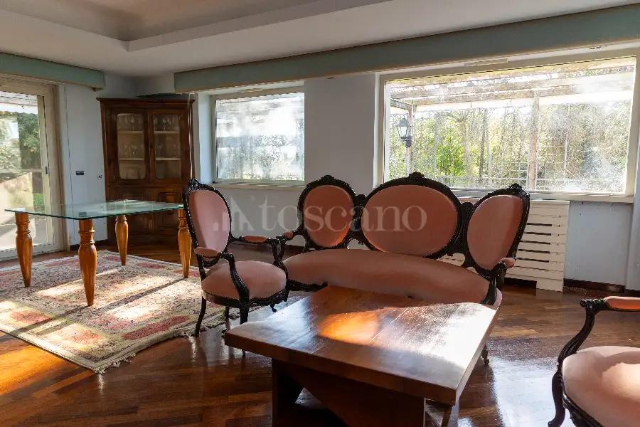 Villa in vendita di 700 mq a €580.000 (rif. 131/2025)