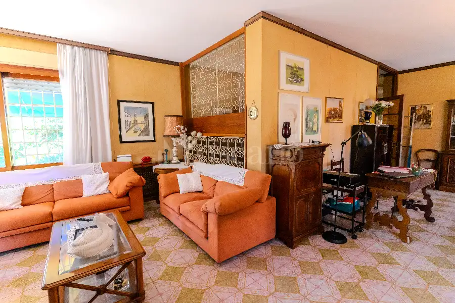 Villa in vendita di 400 mq a €780.000 (rif. 77/2025)