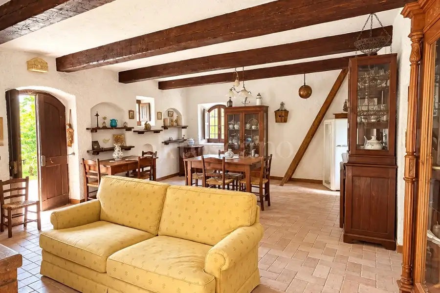 Rustico in vendita di 80 mq a €230.000 (rif. 169/2026)