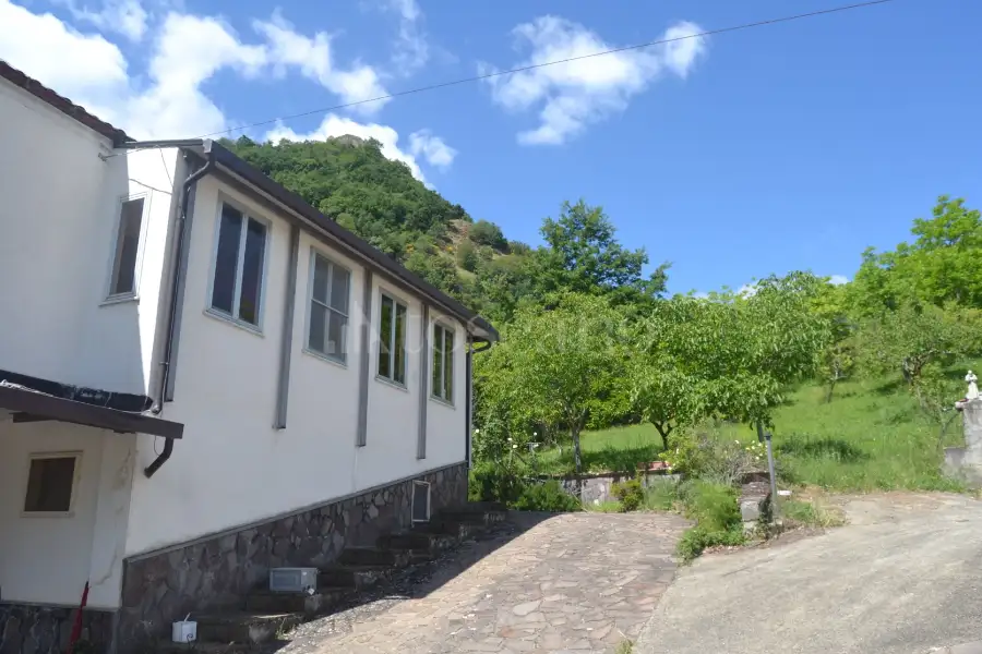 Villa Bifamiliare in vendita di 150 mq a €150.000 (rif. 14/2025)