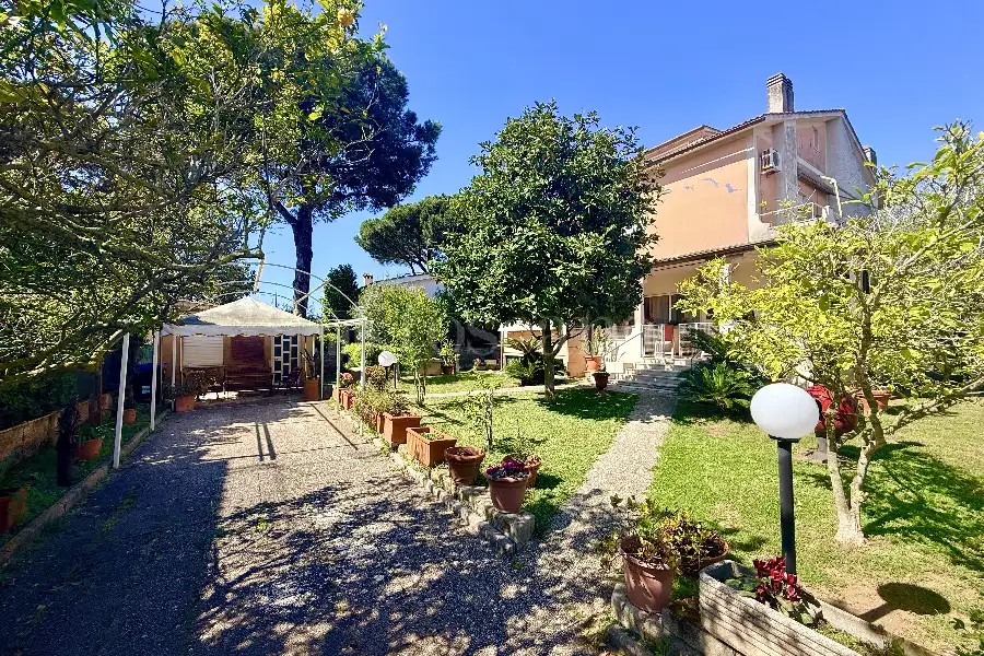 Villa Bifamiliare in vendita di 150 mq a €219.000 (rif. 30/2026)