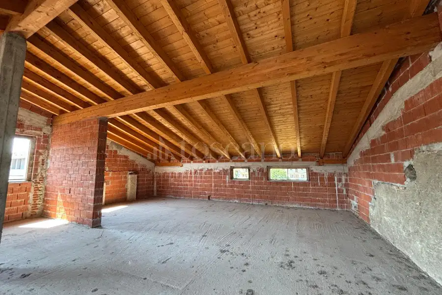 Casale in vendita di 840 mq a €650.000 (rif. 38/2026)