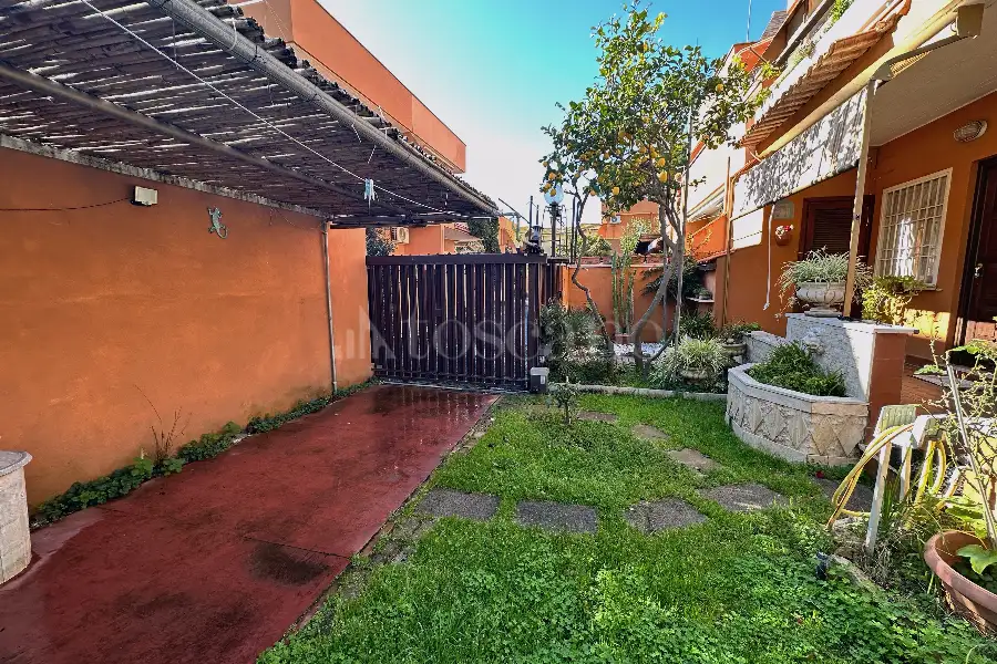 Villa Plurifamiliare in vendita di 100 mq a €260.000 (rif. 12/2026)