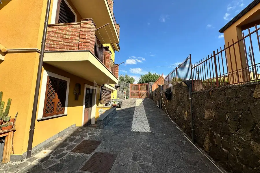 Casa Indipendente in vendita di 204 mq a €498.000 (rif. 173/2026)