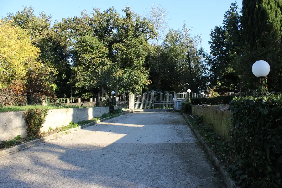 Palazzo in vendita di 800 mq a €390.000 (rif. 20/2024)