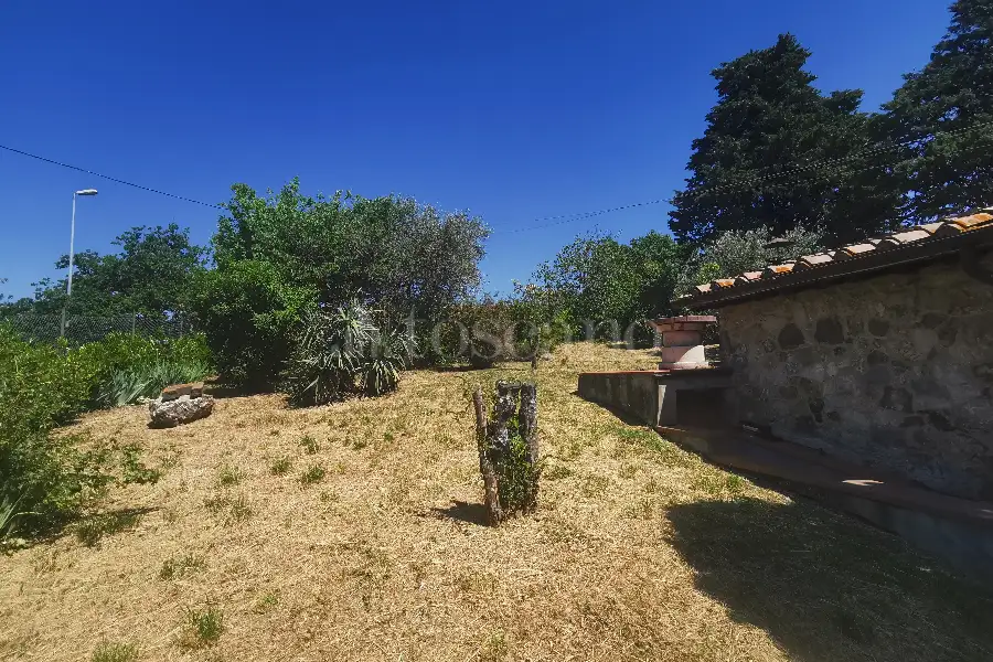 Casale in vendita di 300 mq a €570.000 (rif. 24/2022)