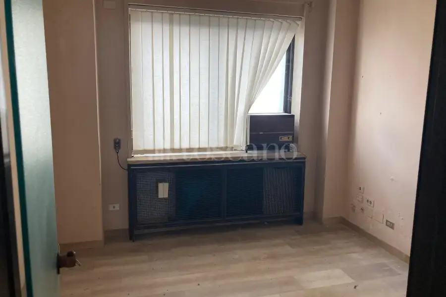 Negozio in affitto di 500 mq a €4.000 (rif. 27/2025)