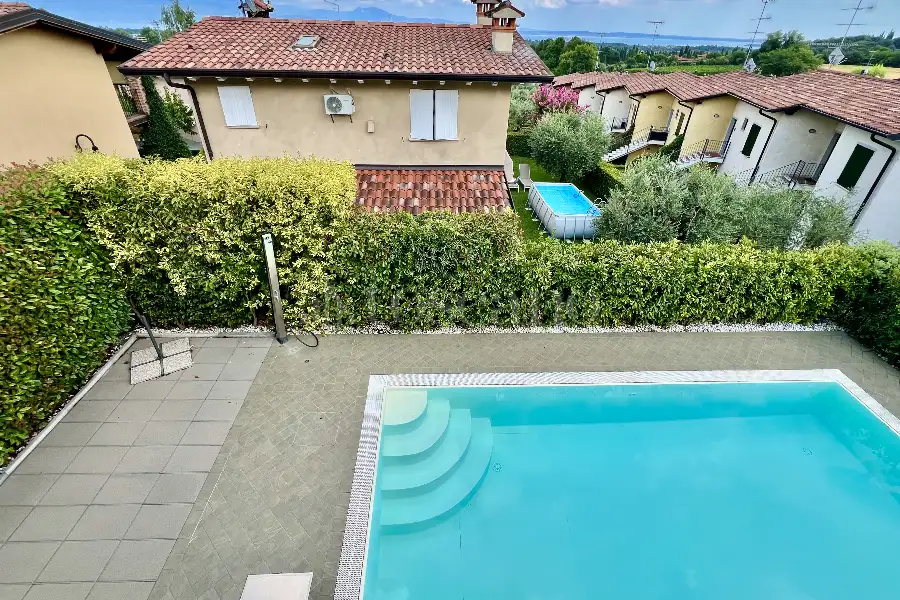 Villa in vendita di 300 mq a €950.000 (rif. 47/2025)