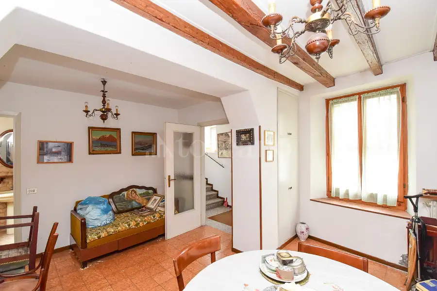 Casa Indipendente in vendita di 220 mq a €295.000 (rif. 13/2026)