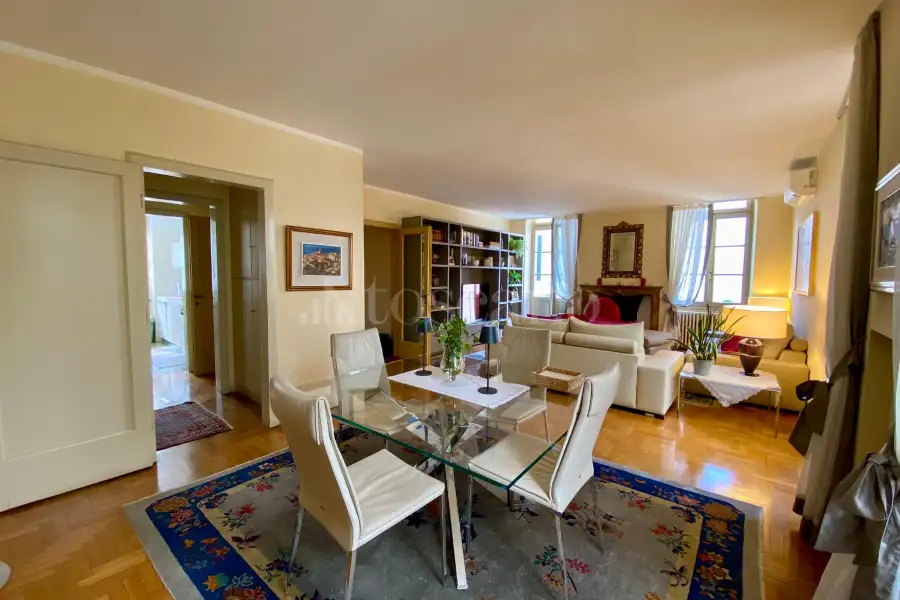 Casa in vendita di 190 mq a €800.000 (rif. 9/2026)