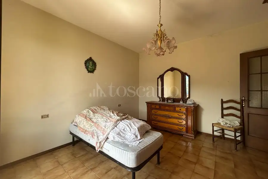 Villa Bifamiliare in vendita di 202 mq a €110.000 (rif. 57/2026)