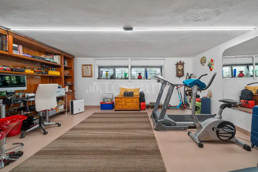 Villa in vendita di 420 mq a €2.700.000 (rif. 31/2025)