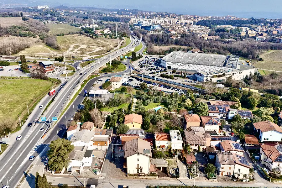 Casa Indipendente in vendita di 420 mq a €435.000 (rif. 10/2025)