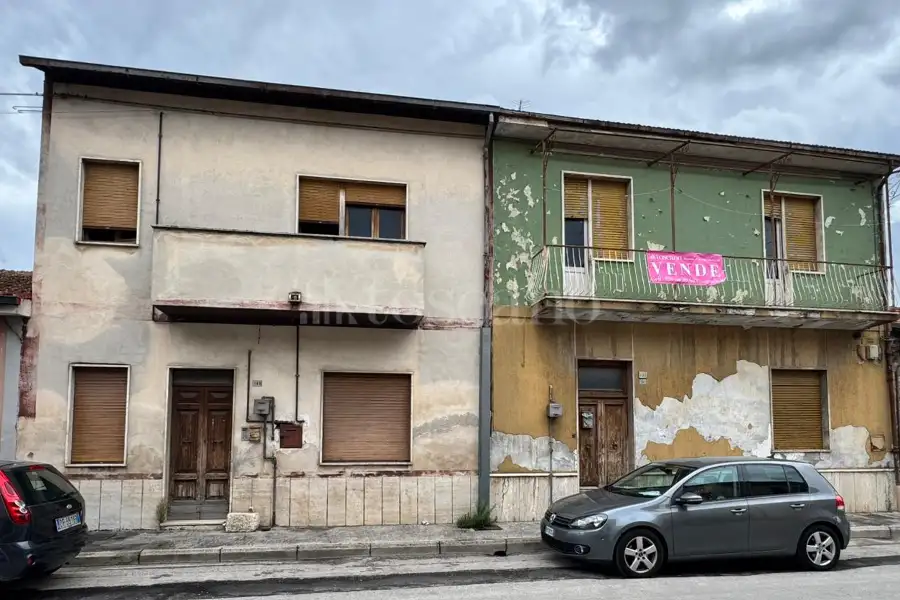 Casa Indipendente in vendita di 250 mq a €90.000 (rif. 102/2025)