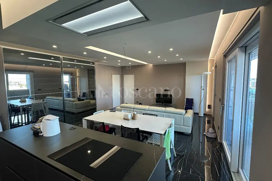 Attico in vendita di 170 mq a €685.000 (rif. 63/2026)