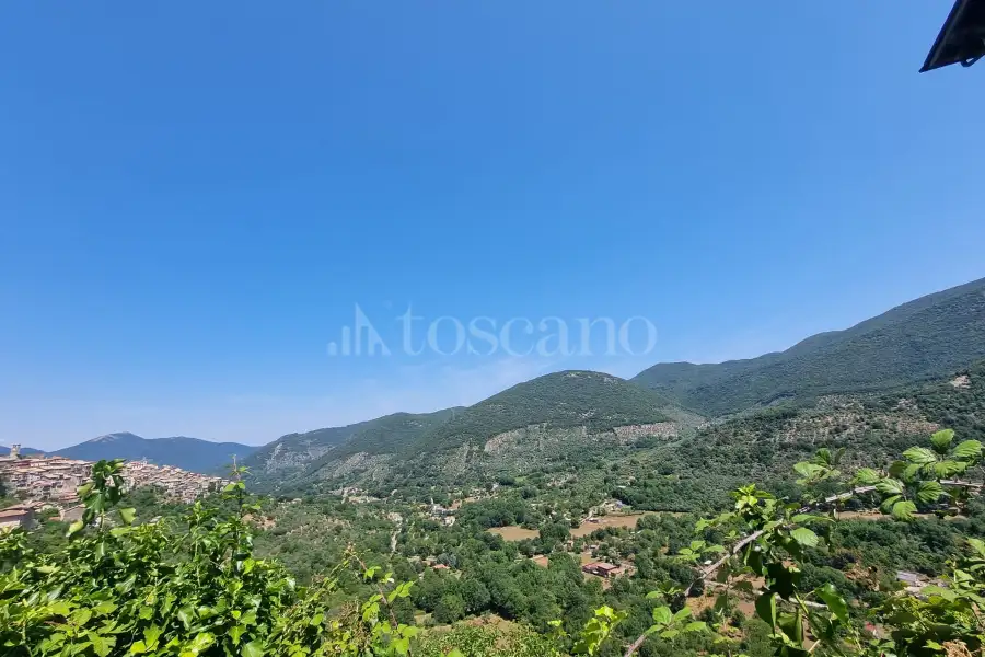Casale in vendita di 660 mq a €95.000 (rif. 22/2025)